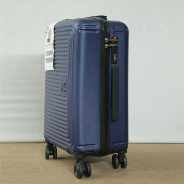 IT Luggage – Imitation – 22 inch Hard Case Trolley - Image 3